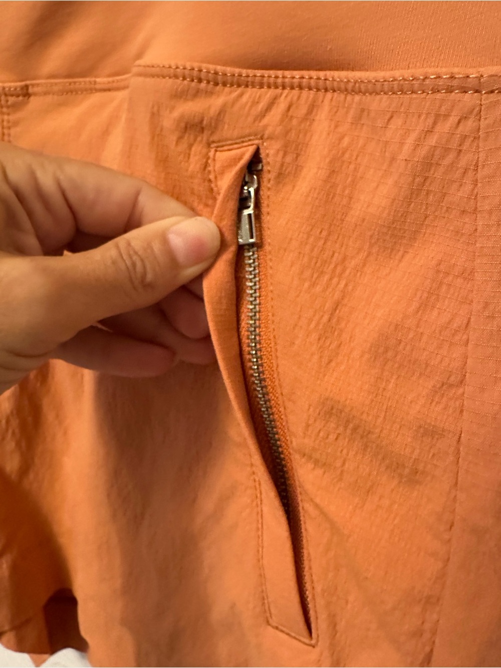 Athleta Trekkie North Shorts Terracotta Orange Hiking Travel XL Utility - Picture 3 of 9